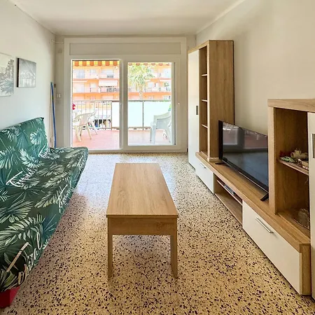 Ii 2-8 Apartman Roses